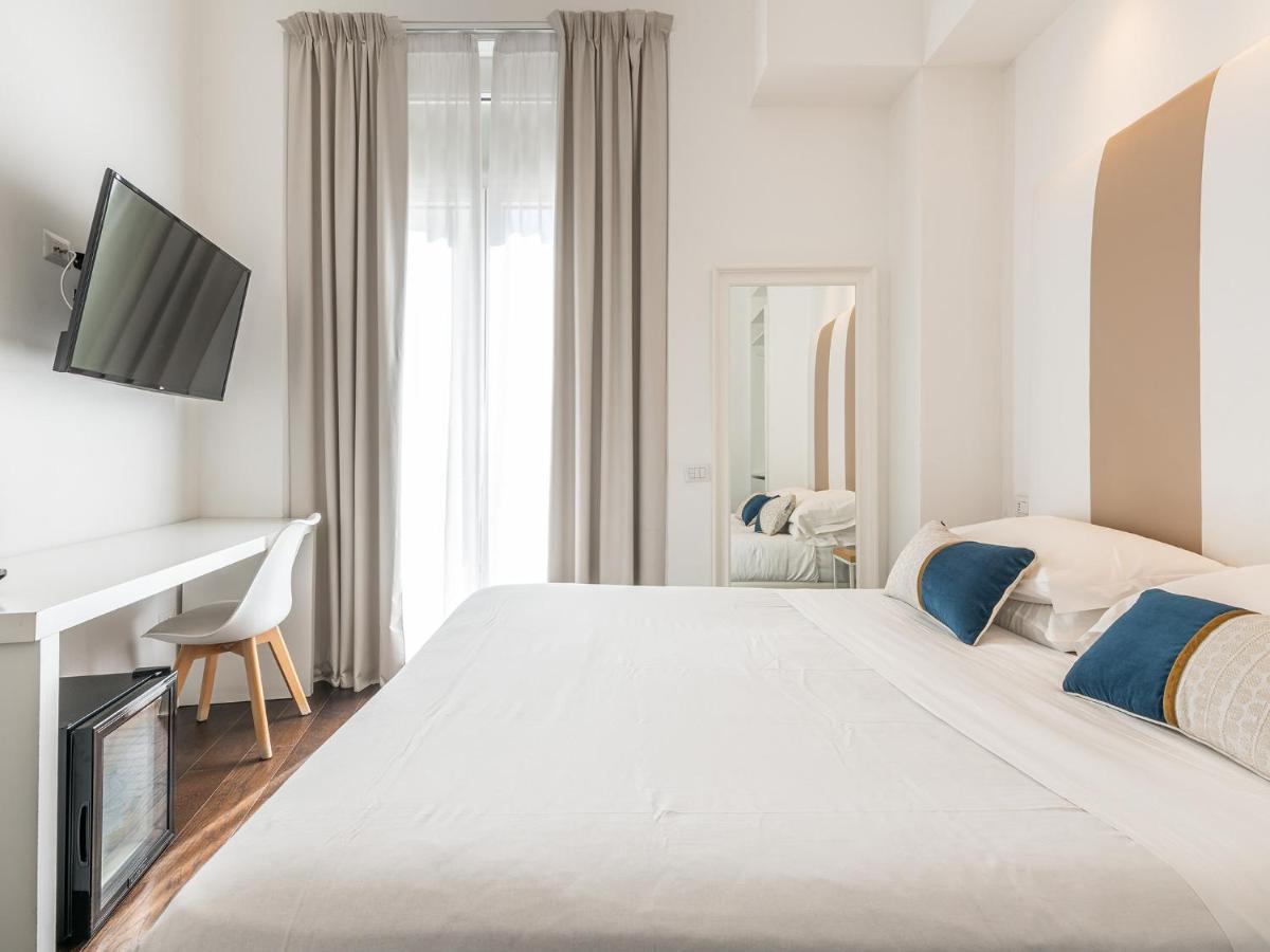 Hotel Pley Boutique Del Centro Cagliari Exterior foto